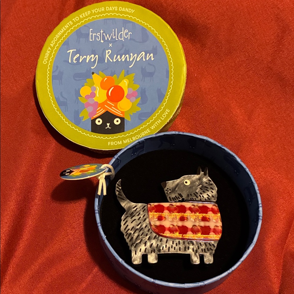 Erstwilder x Terry Runyan Scottie Love Dog Brooch